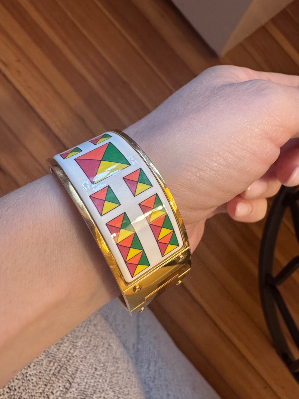 Hermes Hinged Geometric Enamel Bangle - Picture 10 of 11